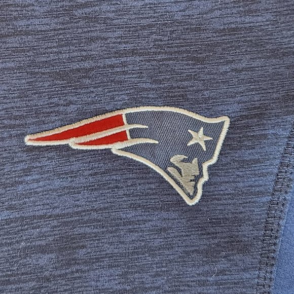 NFL Patriots Women's Full Zip Sweater Size S NWT - Picture 7 of 7
